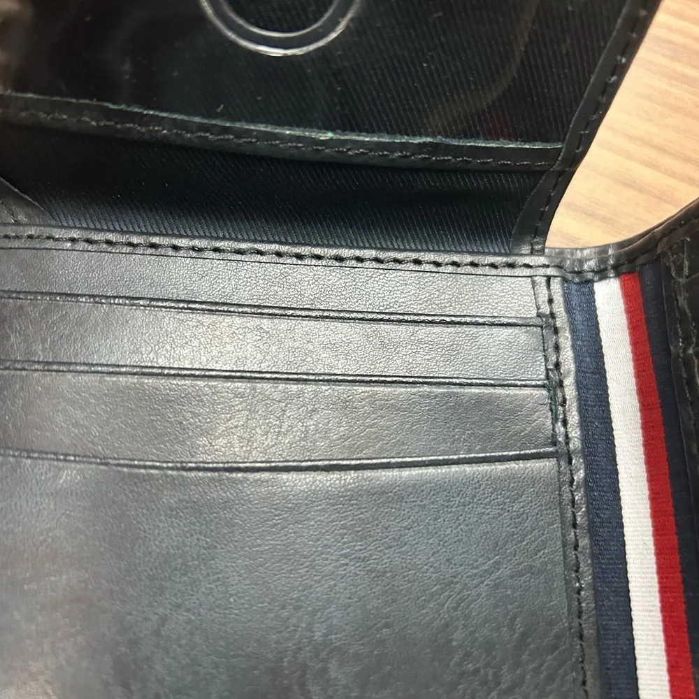 Tommy Hilfiger smooth black